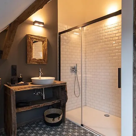 Sous Le Bois I 빌라 에레제